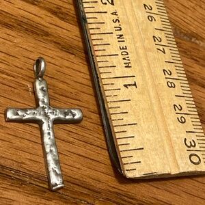 Sterling silver cross pendant